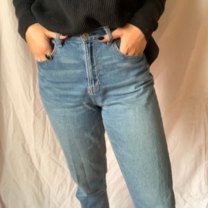 American Eagle Mom Jeans